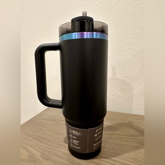 NWT Stanley Black Chroma 30oz Tumbler - Picture 5 of 7